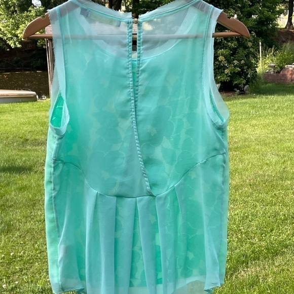 F& C Sleeveless Top, Anthropologie, M, Open Back, Fish Hem - Picture 6 of 7